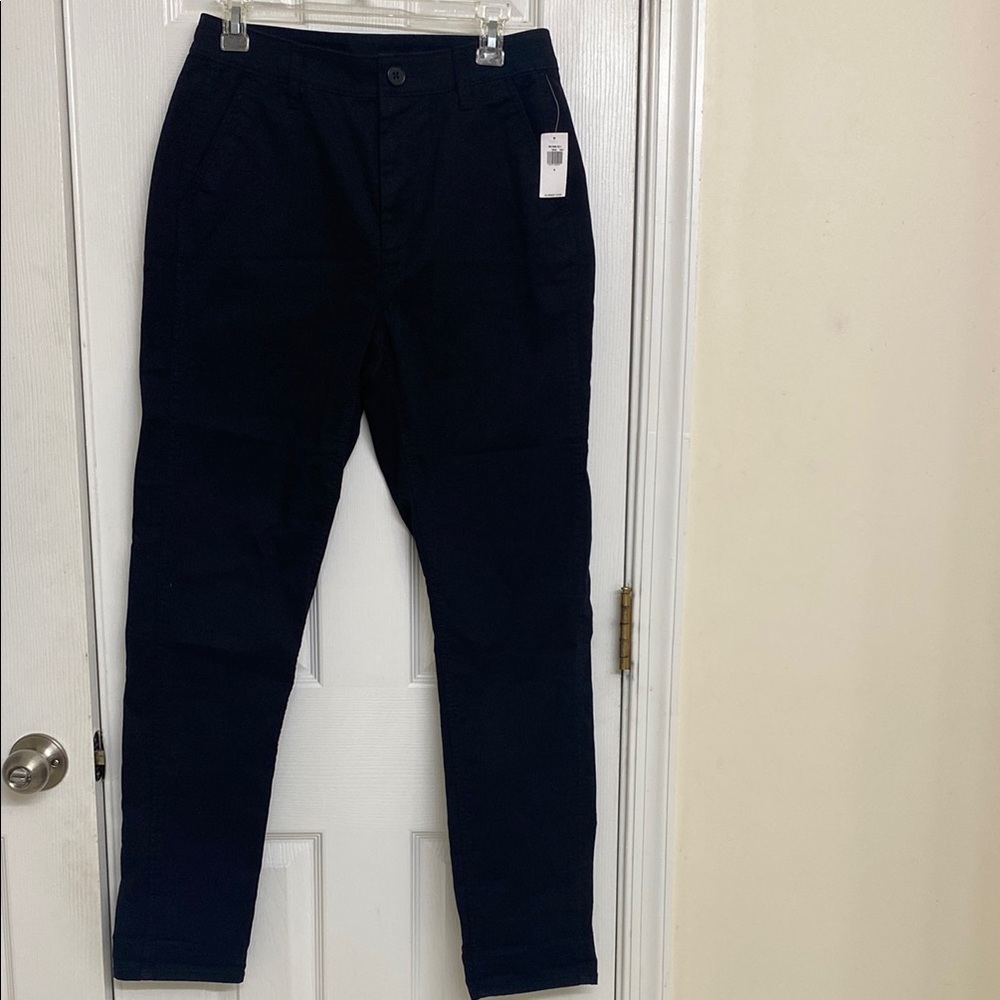 Old Navy Women’s Black Straight Leg Pants